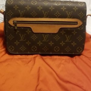 Louis Vuitton vintage cross body